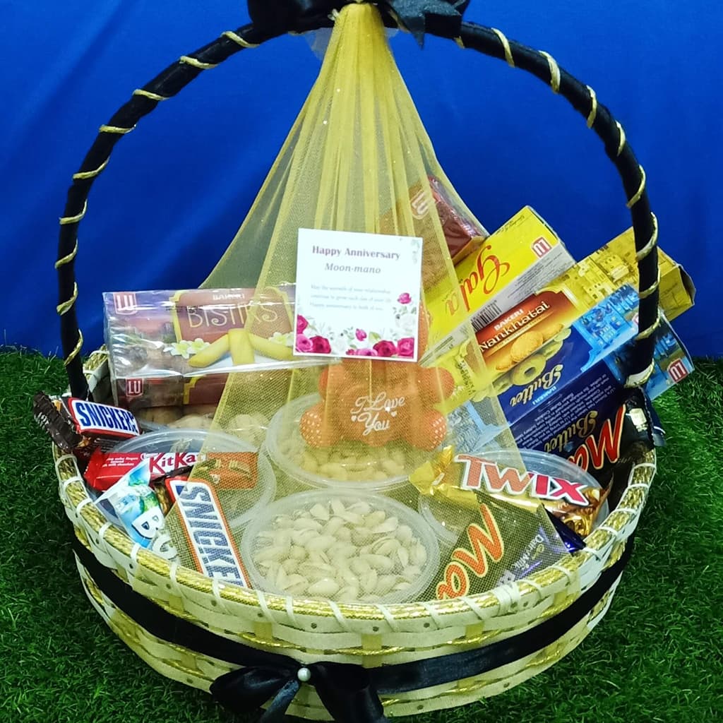 Anniversary Gift Basket Pakistan – Chocolates, Biscuits & Dry Fruits 1